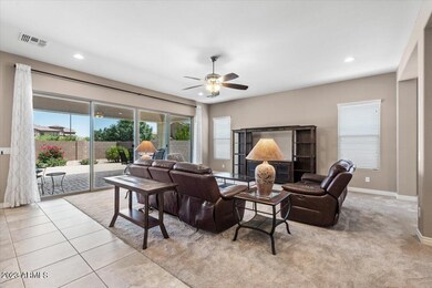 04-Family Room