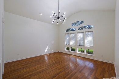 10811 Hunters Way, Helotes, TX 78023 - photo 6