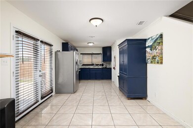 3201 Mallory Dr, Edinburg, TX 78541 - photo 4