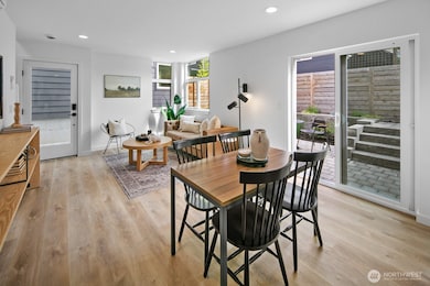 2923 39th Ave SW, Seattle, WA 98116 - photo 3