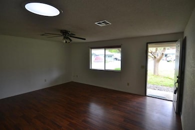 54 SW Eastern Ave, Grants Pass, OR 97526 - photo 4