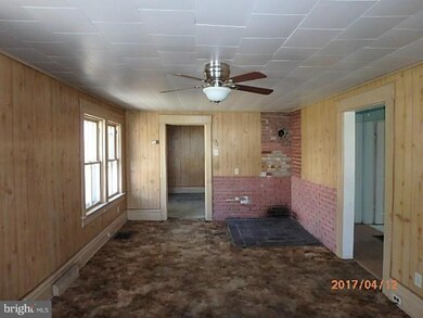 8 Center St, Hancock, MD 21750 - photo 4