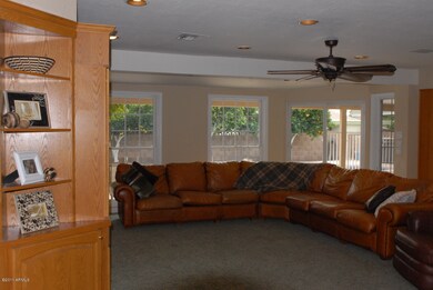 family room 2