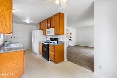 1773 sequoia ave-9
