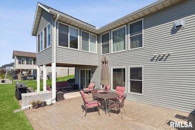 1301 W 62nd Ct, Davenport, IA 52806 - photo 5