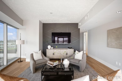 13-web-or-mls-335-bridge-st-nw-907