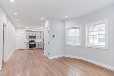 31 Highland Ct unit 1, Everett, MA 02149 - photo 2