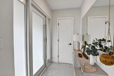 382 S Fig Tree Ln, Plantation, FL 33317 - photo 5