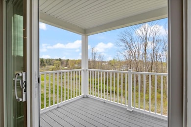 26-34_Regency_Circle_24