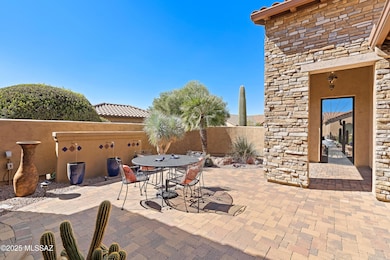 Amazing Front Courtyard