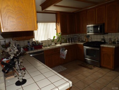 495 Ash St, Lemoore, CA 93245 - photo 6