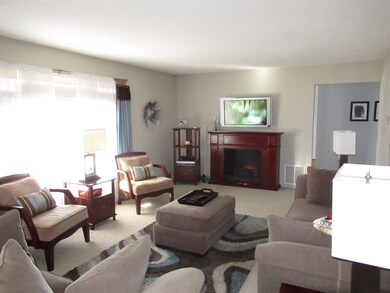 321 W 16th St, Auburn, IN 46706 - photo 6