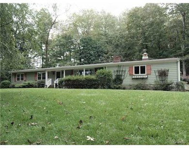 95 Rockridge Ln, Stamford, CT 06903 - photo 2