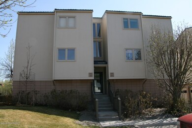 Exterior (3)