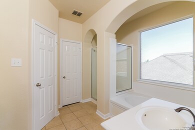 3535 Hilldale Point, San Antonio, TX 78261 - photo 6