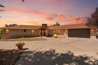 I want a ranch-style home that looks warm and welcoming the second you pull up