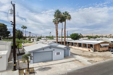 32617 Chiricahua Dr, Thousand Palms, CA 92276 - photo 4