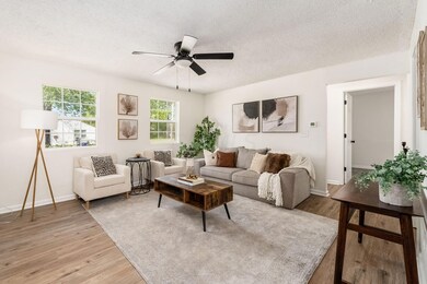 006_f_W 954 Clarendon Ave-007