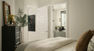 Up to 10 WEEKS FREE Base Rent, a $1,000 Gift Card & More!