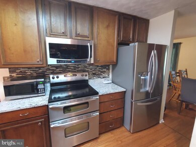 6920 Woodstream Turn, Lanham, MD 20706 - photo 3