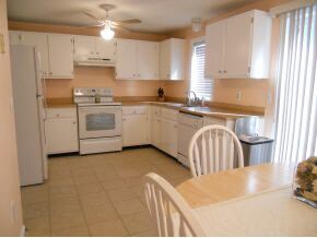 9 Valley West Way, Manchester, NH 03102 - photo 2