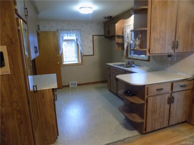 1274 Moll St, North Tonawanda, NY 14120 - photo 5