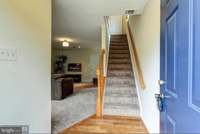 12621 Kempston Ln unit 15, Woodbridge, VA 22192 - photo 2