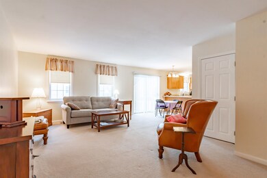 8 Harvest Ln unit U19, Nashua, NH 03063 - photo 3