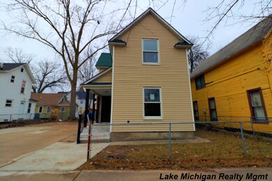 IMG_0004_5_6_Photographic.jpg