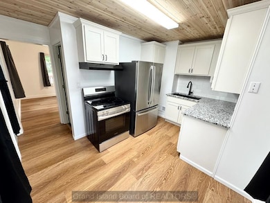 624 W 16th St, Grand Island, NE 68801 - photo 6