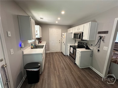 6533 River Hill Dr, Flowery Branch, GA 30542 - photo 7