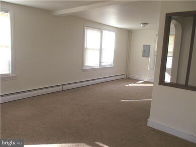 210 Delaware St unit 2ND FL, Woodbury, NJ 08096 - photo 3