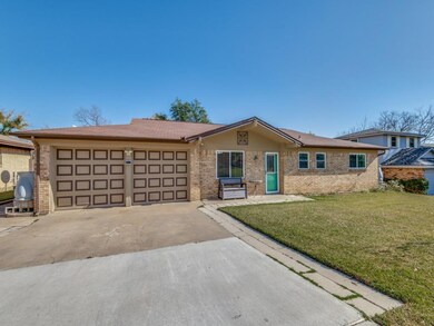 916 Gregory Ave, Bedford, TX 76022 - photo 2