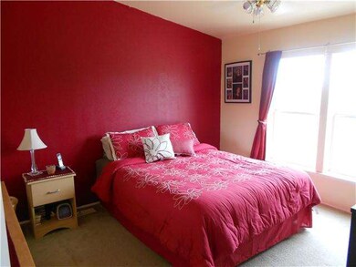 LARGE SECONDARY BEDROOMS