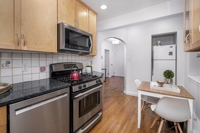 37 Commonwealth Ave unit 11, Chestnut Hill, MA 02467 - photo 2