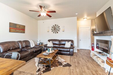 236 E 3025 N Cedar Bend