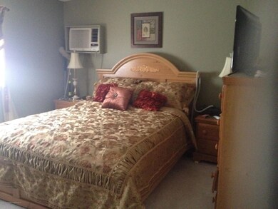 277 Elverton Ave, Staten Island, NY 10308 - photo 6