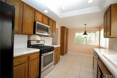 Kitchen w/ new Stainless Appliances
