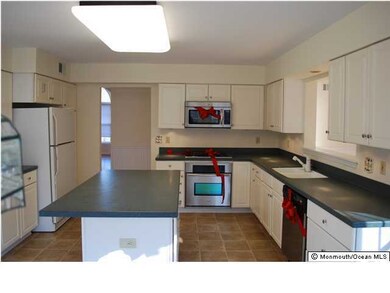 26 Mistaire Place, Howell, NJ 07731 - photo 3