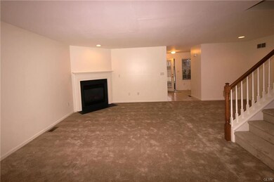 1383 Mohr Cir, Macungie, PA 18062 - photo 5