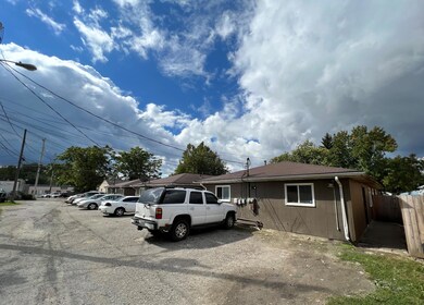 Rear Parking off Alley