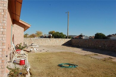 14492 Thayer Pease Ave, Horizon City, TX 79928 - photo 6