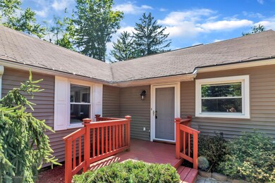 05-1117 N Waverly Rd-WindowStill-Re