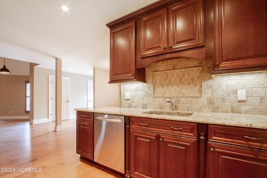 8 Hickory Ln unit 8, Little Silver, NJ 07739 - photo 4