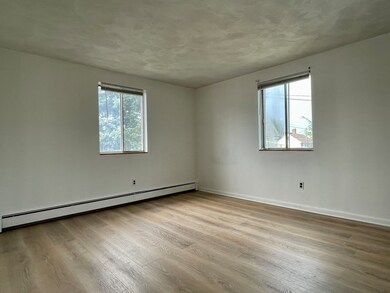 79 Central St unit 10, Waltham, MA 02453 - photo 4