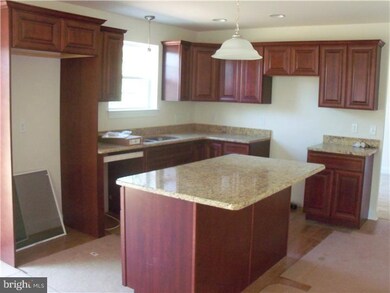 2886 Upper Ridge Rd, Pennsburg, PA 18073 - photo 4