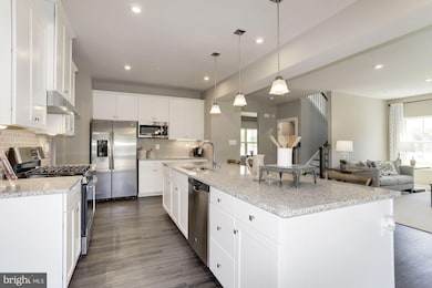 320 Spring Ln, York, PA 17406 - photo 4