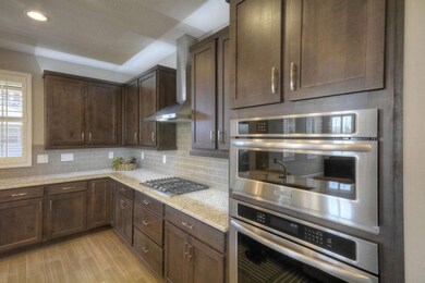 18562_n_94th_st_MLS_HID1085426_ROOMkitch