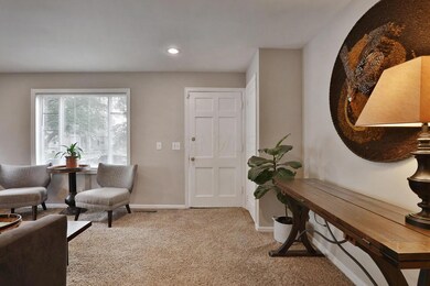 640 E Jeffrey Place, Columbus, OH 43214 - photo 5