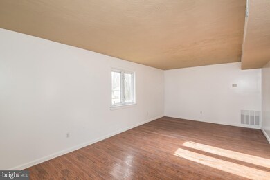 2436 Lodge Farm Rd, Sparrows Point, MD 21219 - photo 5